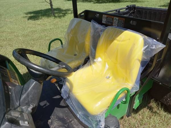 John Deere Gator